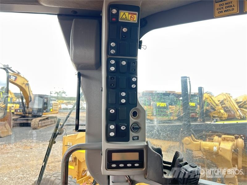 CAT 12M Motor Grader Greideriai