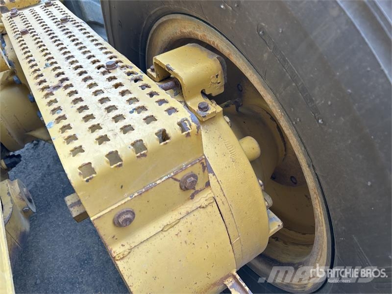 CAT 12M Motor Grader Greideriai