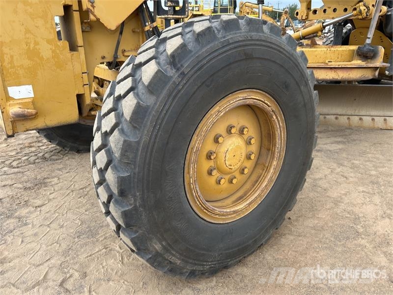 CAT 12M Motor Grader Greideriai