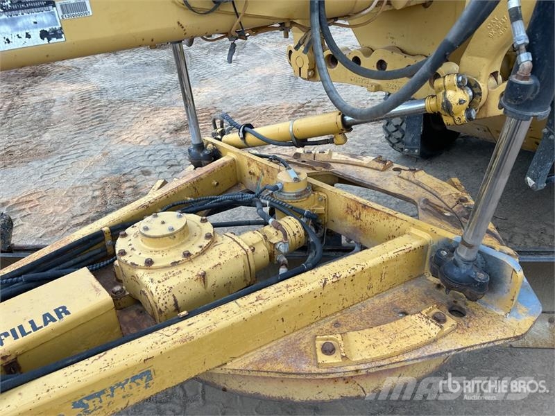 CAT 12M Motor Grader Greideriai