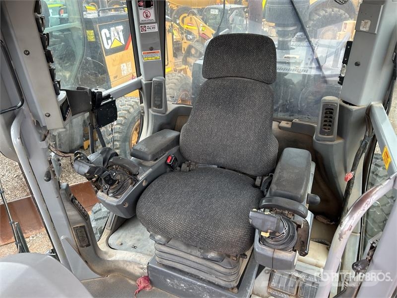 CAT 12M Motor Grader Greideriai