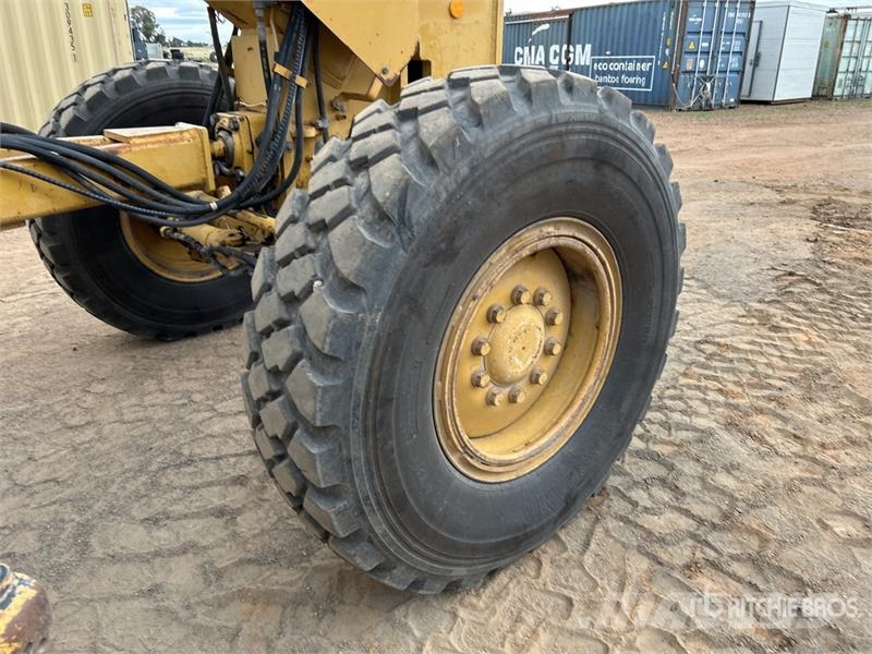 CAT 12M Motor Grader Greideriai