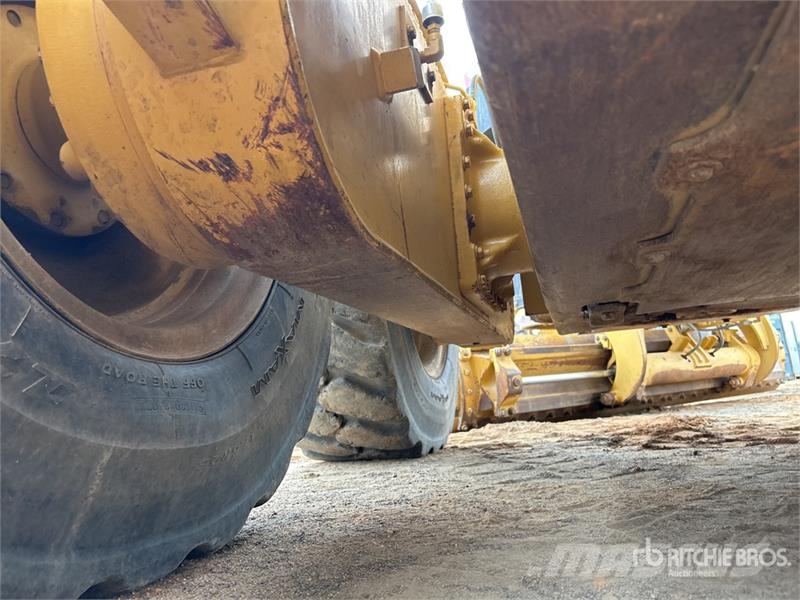 CAT 12M VHP Plus Motor Grader Grejderi