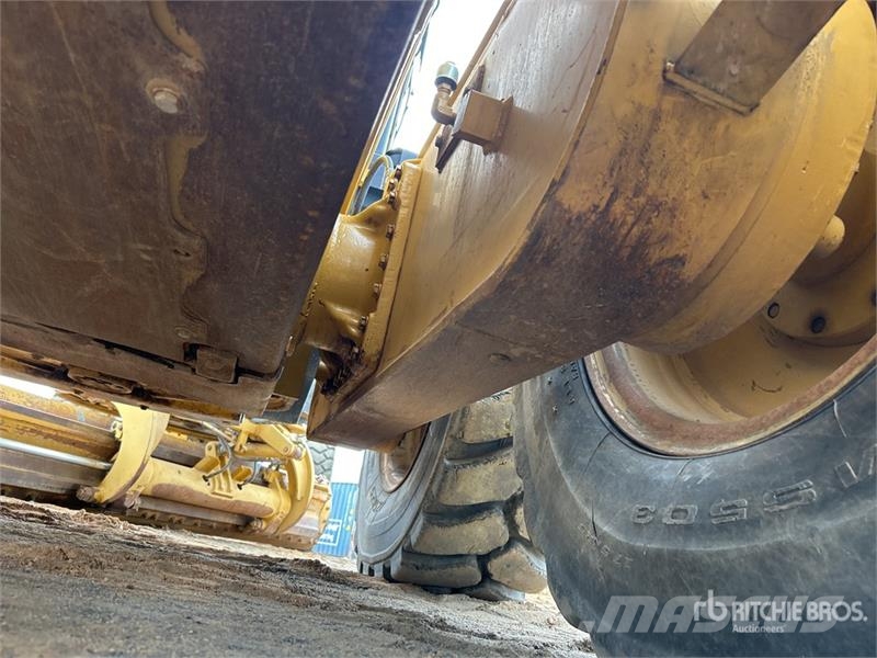 CAT 12M VHP Plus Motor Grader Grejderi
