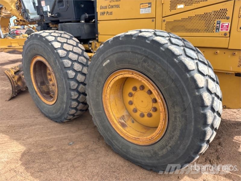 CAT 12M2 VHP Plus 平地机/推土机
