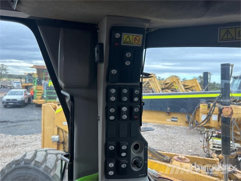 CAT 140M Motor Grader Graders