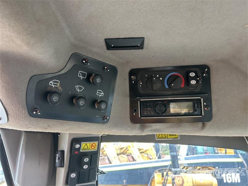 CAT 140M Motor Grader Graders