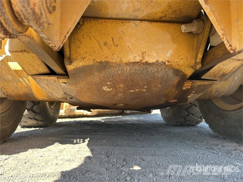 CAT 140M VHP Plus 平土機