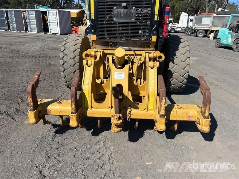 CAT 140M VHP Plus 平土機