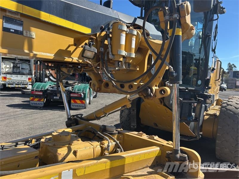 CAT 140M VHP Plus 平土機