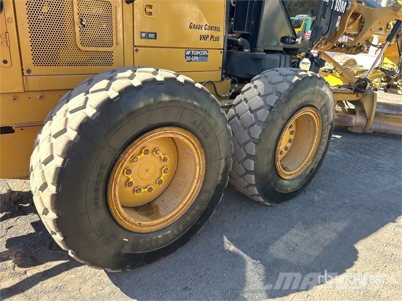 CAT 140M VHP Plus 平土機