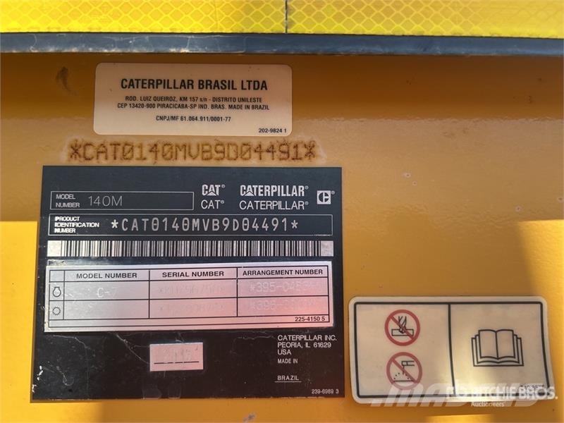 CAT 140M VHP Plus 平土機