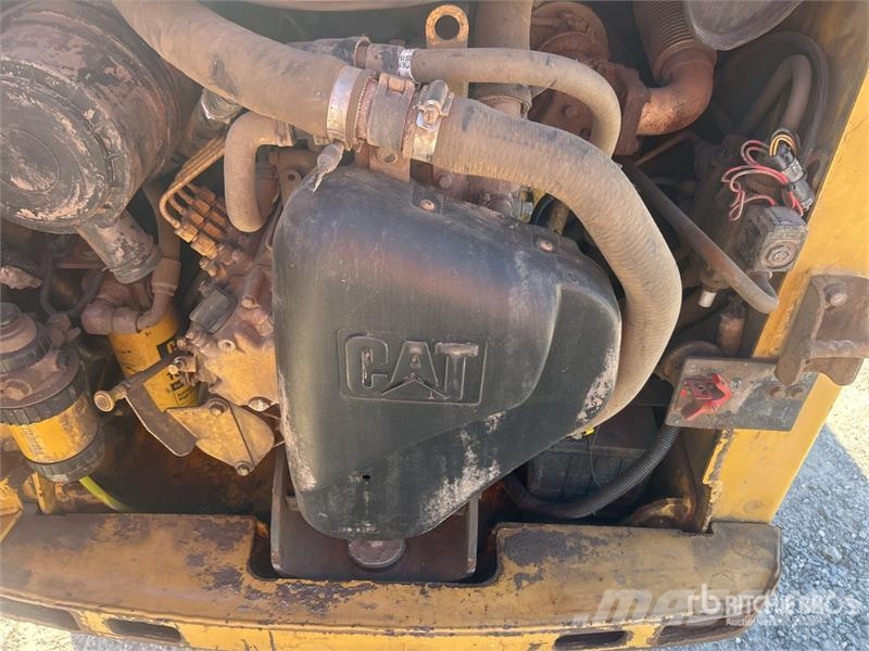 CAT 226B3 Skid Steer Loader 스키드로더