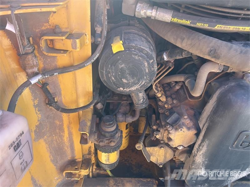 CAT 226B3 Two-Speed Skid Steer Loader Skid steer mini utovarivači