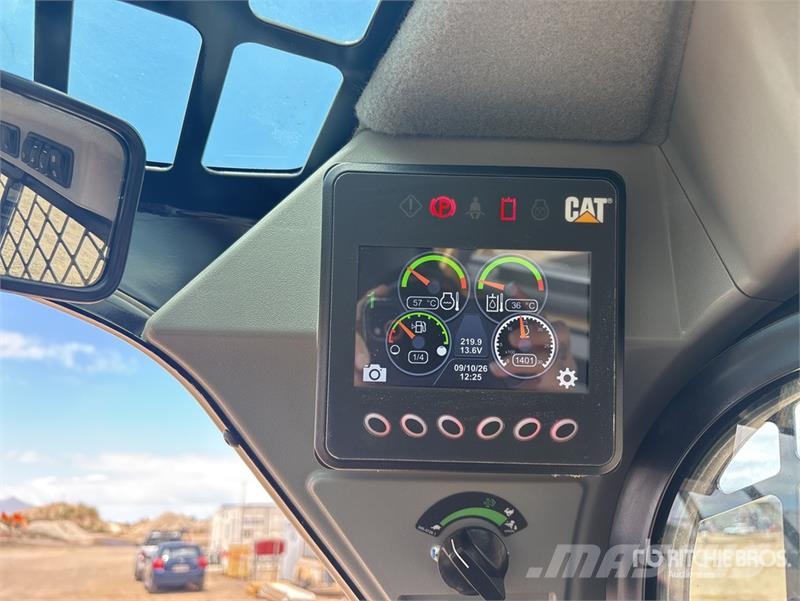 CAT 236D3 Two-Speed Skid Steer Loader 滑移装载机