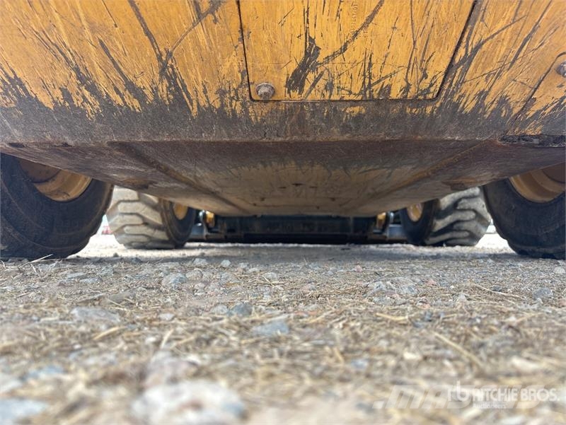 CAT 236D3 Two-Speed Skid Steer Loader 滑移装载机