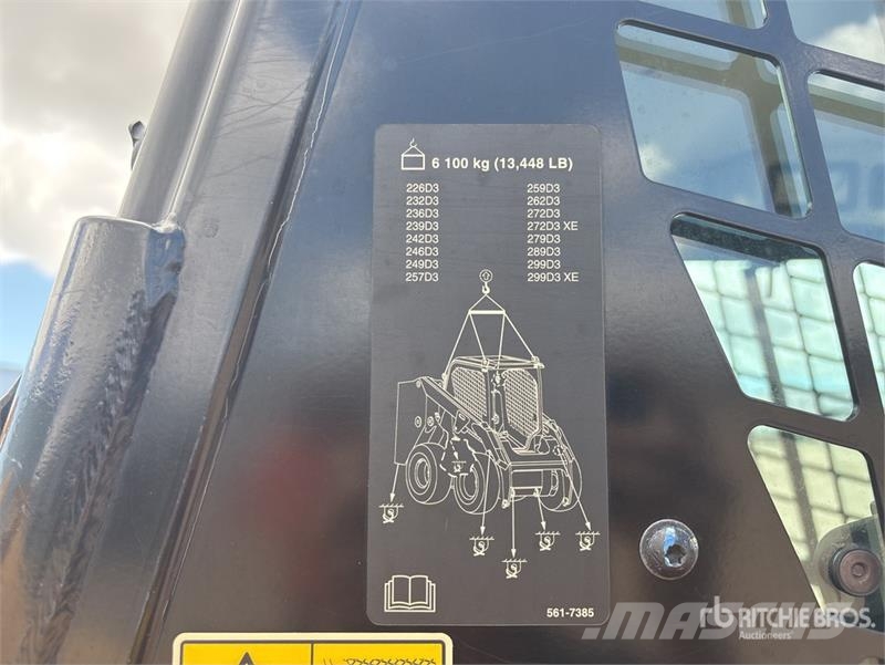CAT 236D3 Two-Speed Skid Steer Loader 滑移装载机