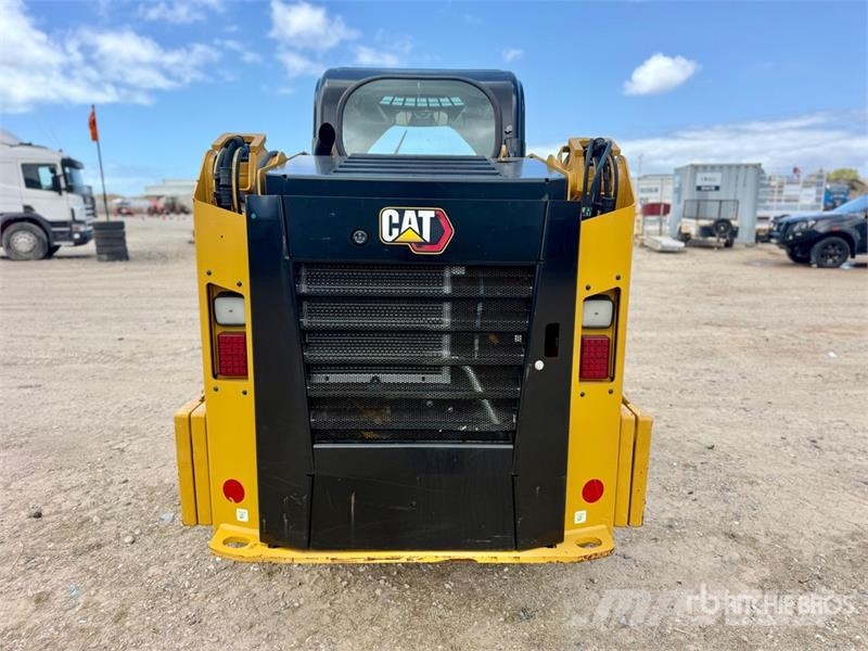 CAT 236D3 Two-Speed Skid Steer Loader 滑移装载机