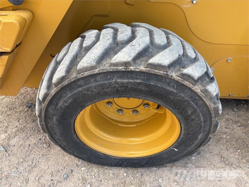 CAT 236D3 Two-Speed Skid Steer Loader 滑移装载机