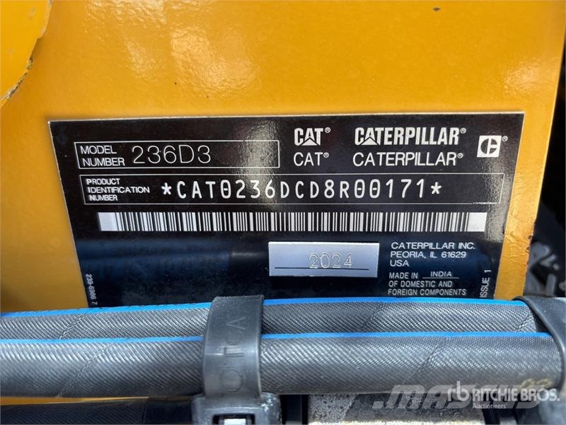 CAT 236D3 Two-Speed Skid Steer Loader 滑移装载机