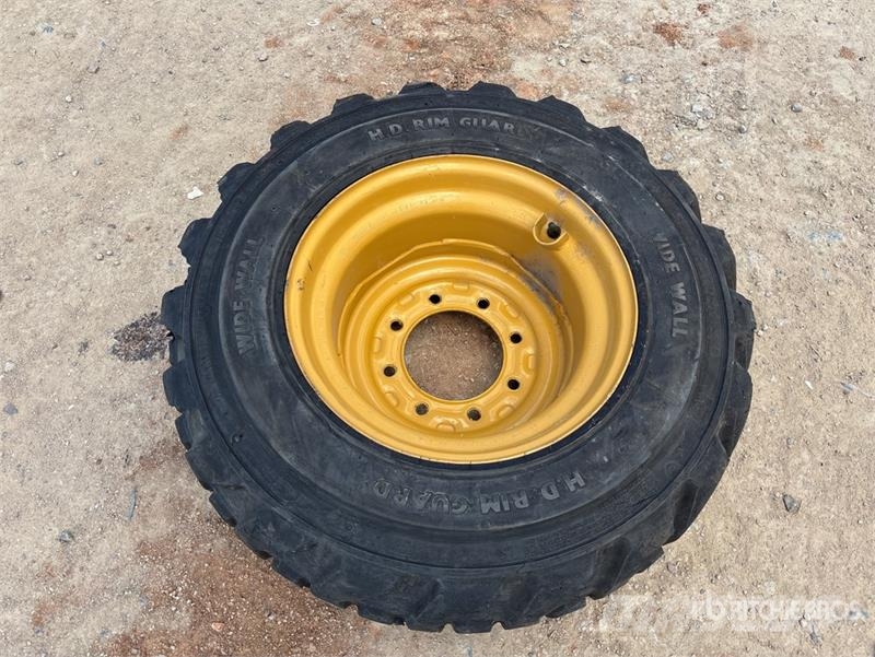 CAT 236D3 Two-Speed Skid Steer Loader 滑移装载机