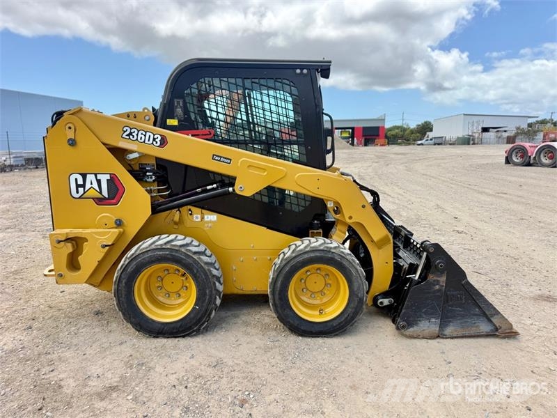 CAT 236D3 Two-Speed Skid Steer Loader 滑移装载机