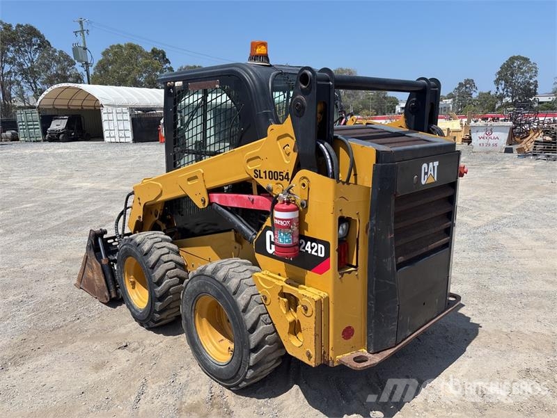 CAT 242D Mini incarcator
