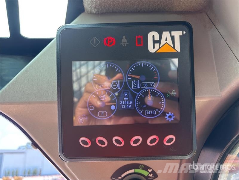 CAT 242D Mini incarcator