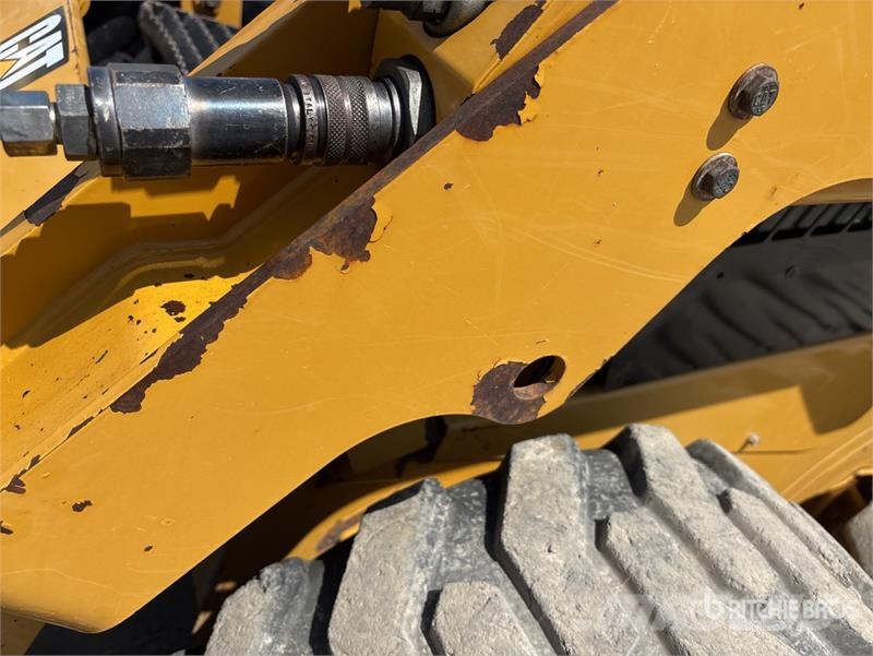 CAT 242D Mini incarcator