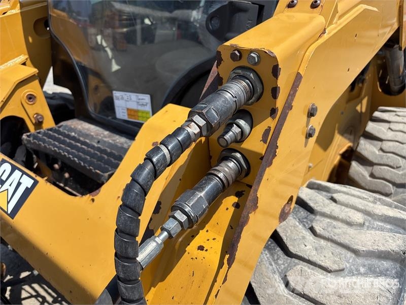 CAT 242D Mini incarcator