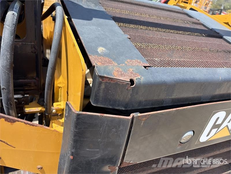 CAT 242D Mini incarcator
