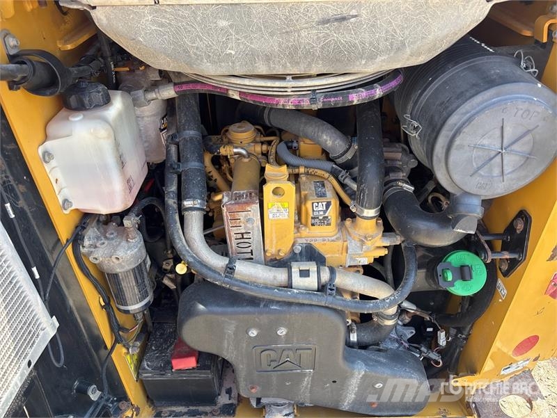 CAT 242D Mini incarcator