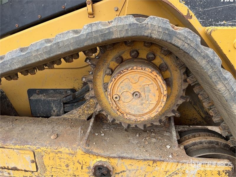 CAT 279C لوادر انزلاقية التوجيه