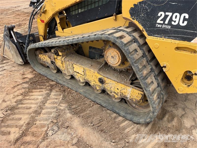 CAT 279C لوادر انزلاقية التوجيه