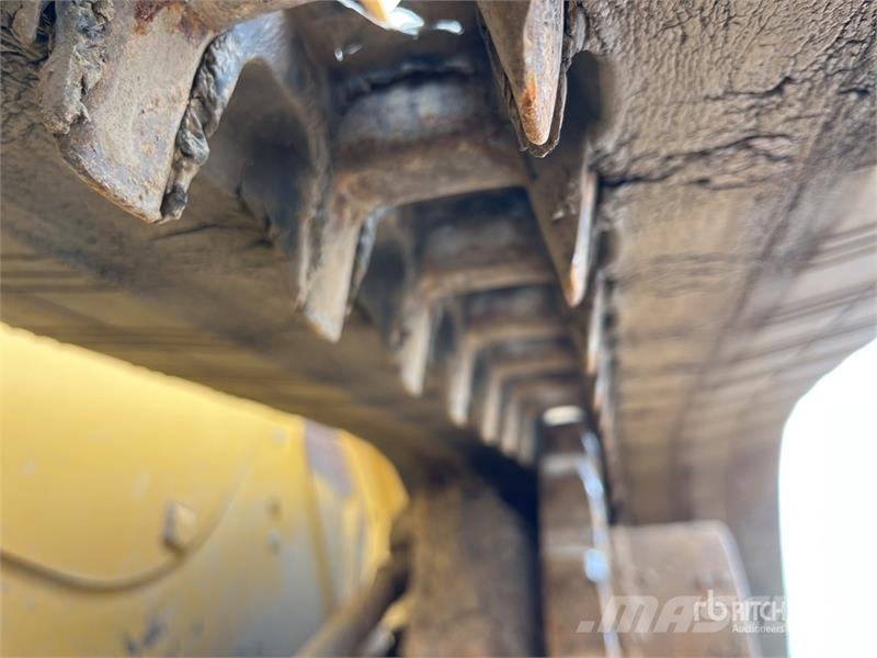 CAT 279C لوادر انزلاقية التوجيه