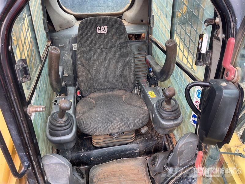 CAT 299D2 Skid steer mini nakladalci