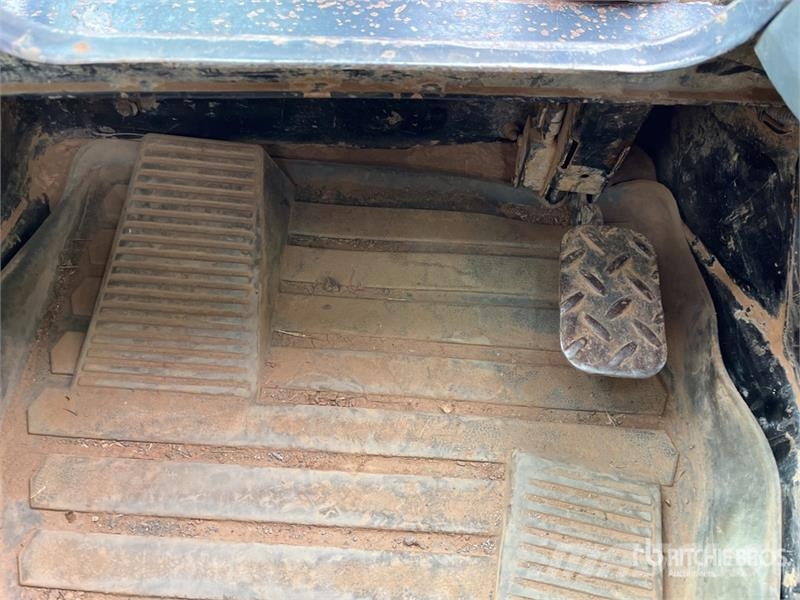 CAT 299D2 Skid steer mini nakladalci