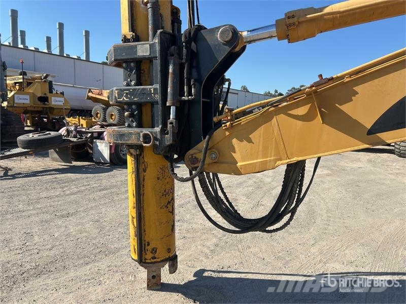 CAT 320 Tracked Excavator Bageri gusjeničari