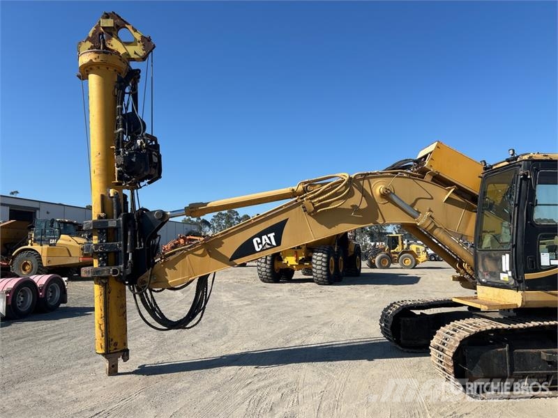 CAT 320 Tracked Excavator Bageri gusjeničari