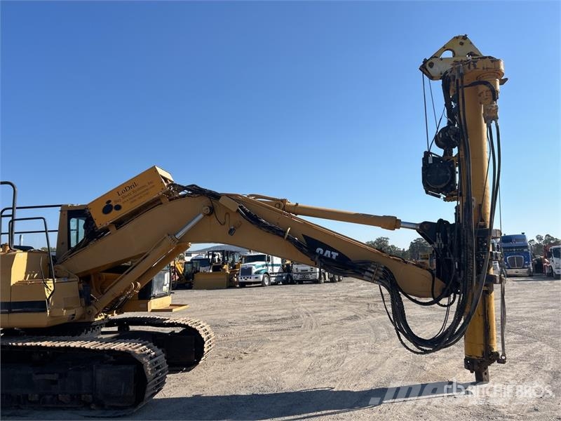 CAT 320 Tracked Excavator Bageri gusjeničari