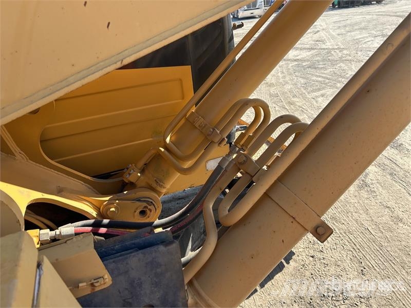 CAT 320 Tracked Excavator Bageri gusjeničari
