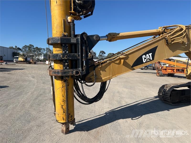 CAT 320 Tracked Excavator Bageri gusjeničari