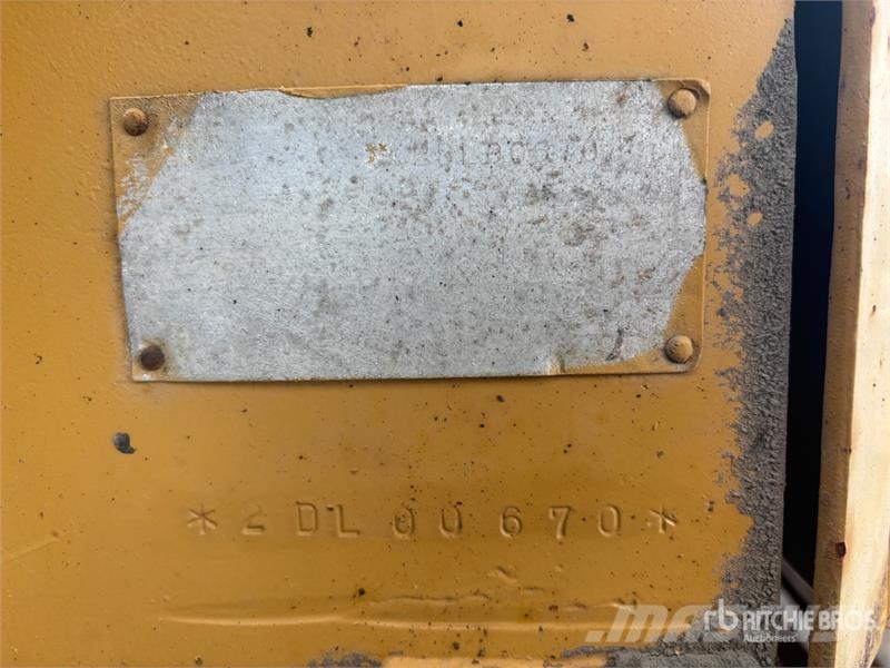 CAT 320B Lánctalpas kotrók