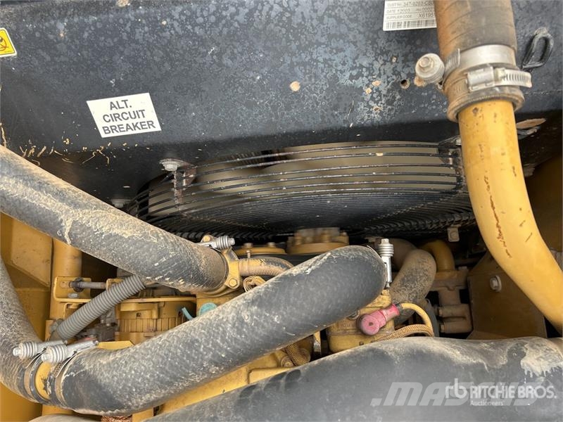 CAT 320D L Bageri gusjeničari