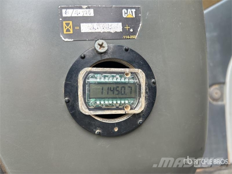 CAT 320D L Bageri gusjeničari