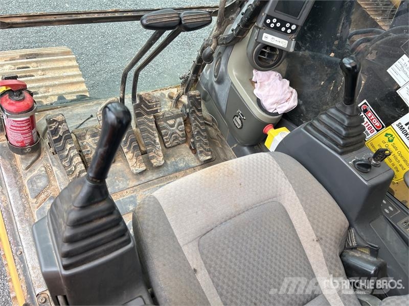 CAT 320D L Bageri gusjeničari