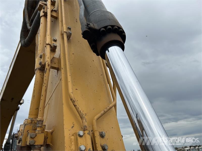 CAT 320D L Bageri gusjeničari