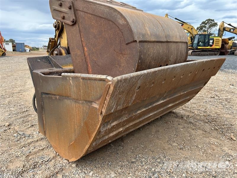 CAT 320D L Bageri gusjeničari