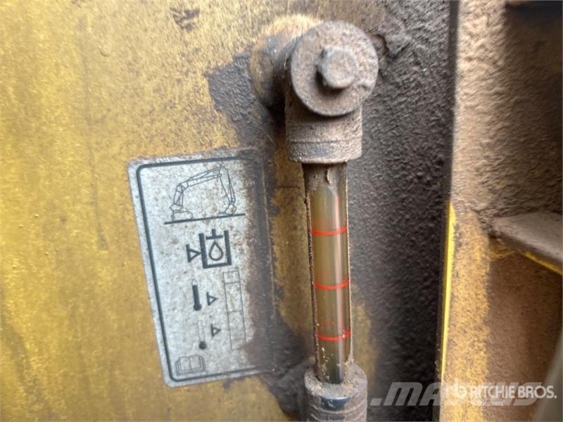 CAT 320D L Bageri gusjeničari