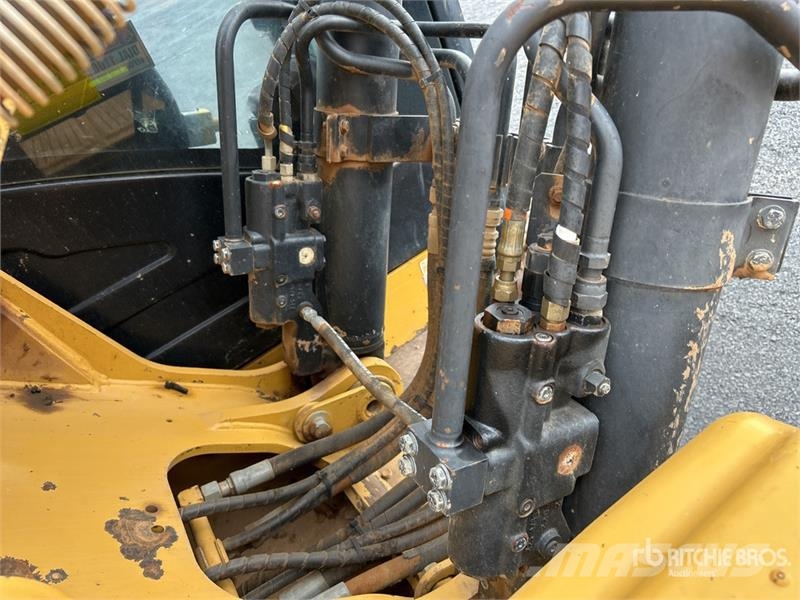 CAT 320D L Bageri gusjeničari